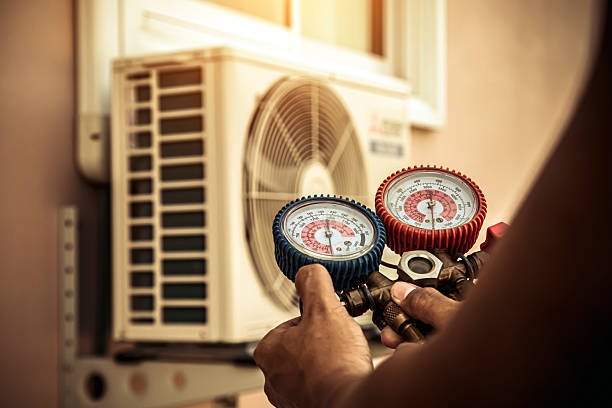 Professional Heat Pump Repair technician working in Yeoman, IN